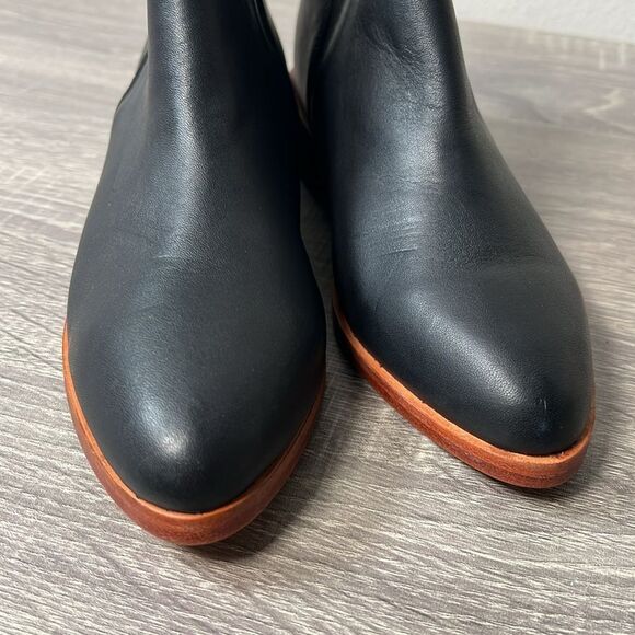 Nisolo Eva Everyday Chelsea Boots - Picture 8 of 8